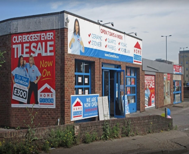Photo of the front of the Home Tiles Aylesbury Store